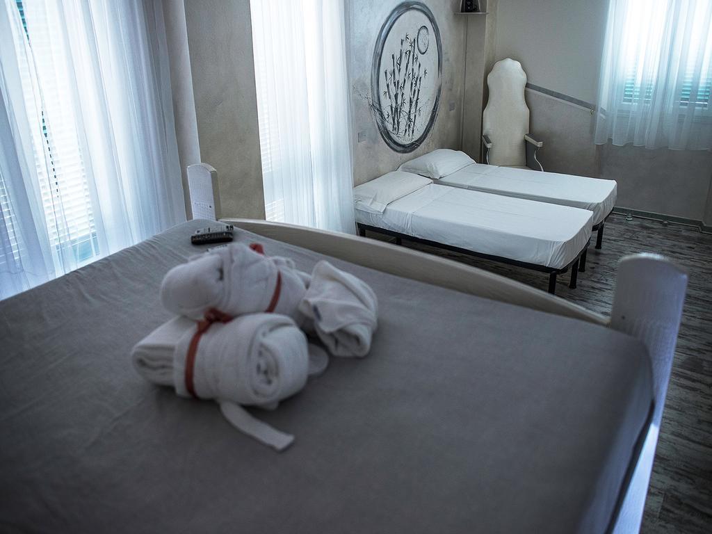 Hotel Butterfly Torre del Lago Puccini Extérieur photo